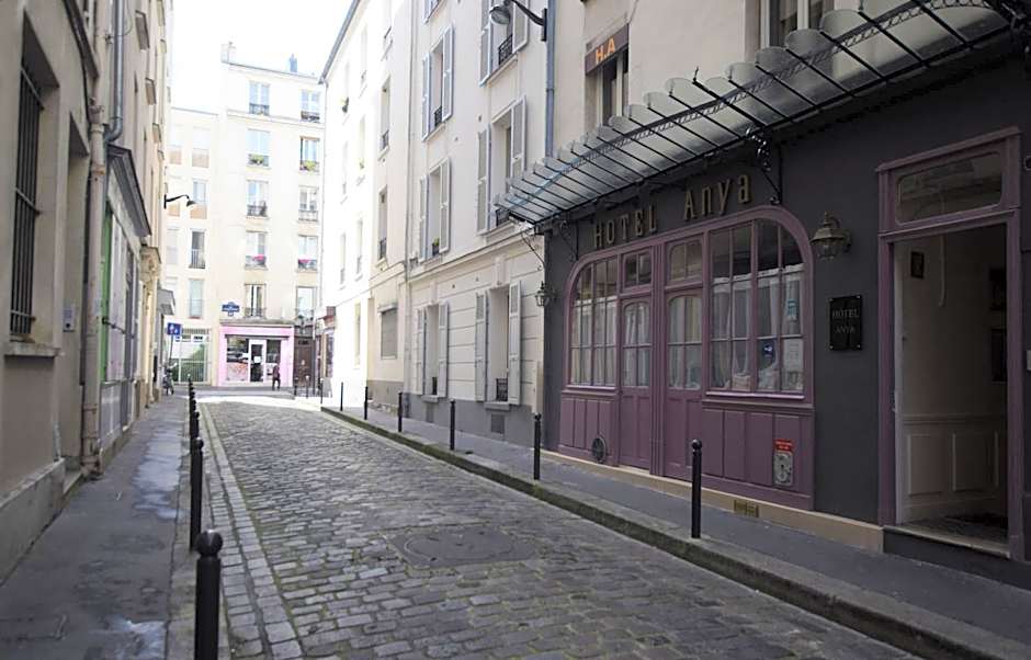 Hotel Anya