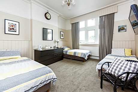 Triple Room with Shared Bathroom