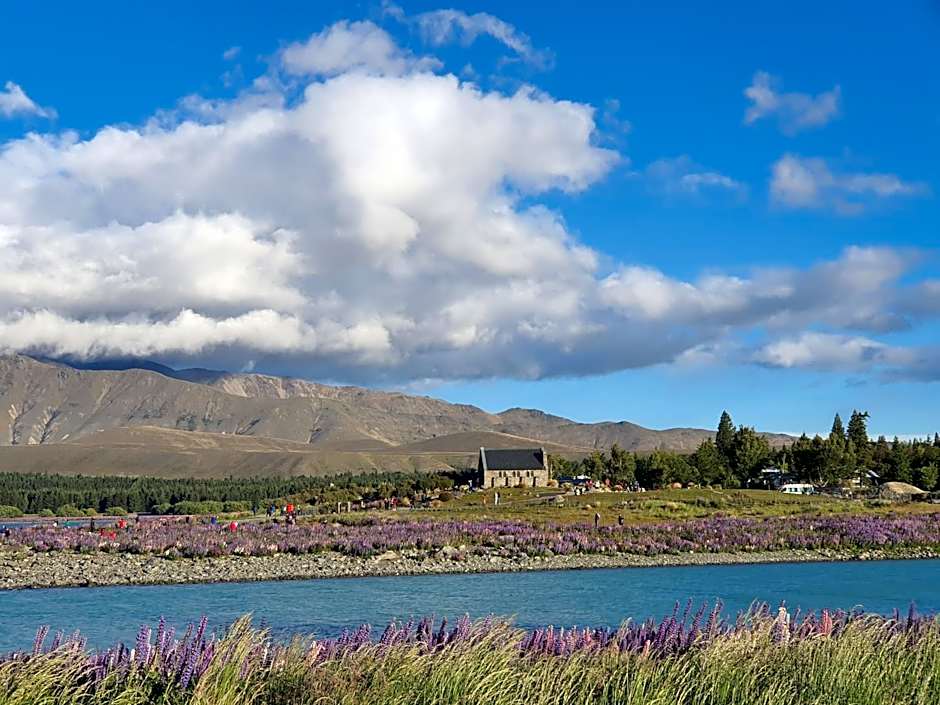Stay In Tekapo Backpackers