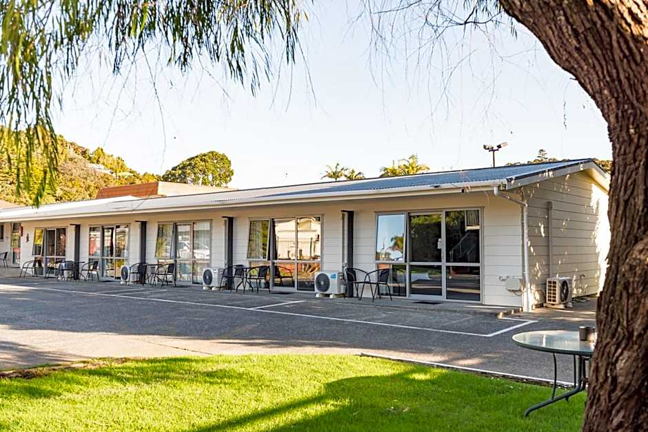Averill Court Motel