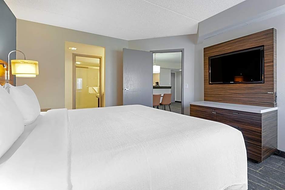 The Lux Hotel & Conference Center, an Ascend Collection Hotel