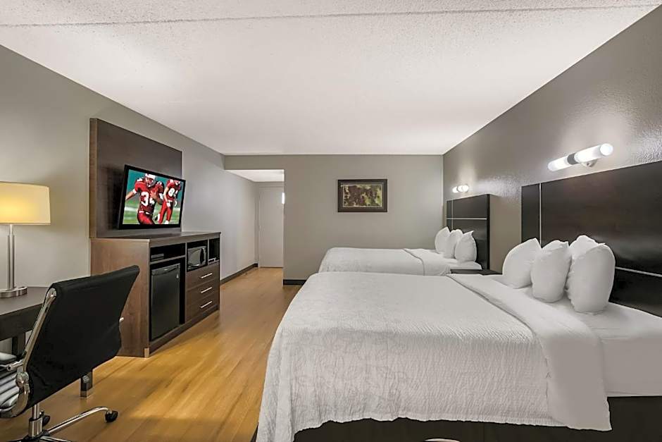 Red Roof PLUS+ & Suites Knoxville West-Cedar Bluff