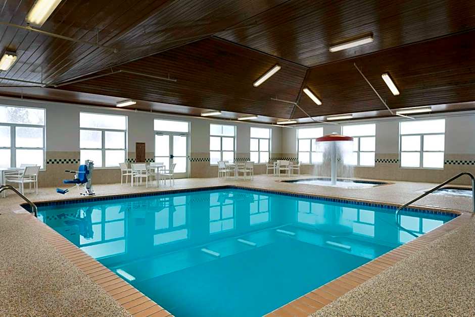 Country Inn & Suites by Radisson, Houghton, MI