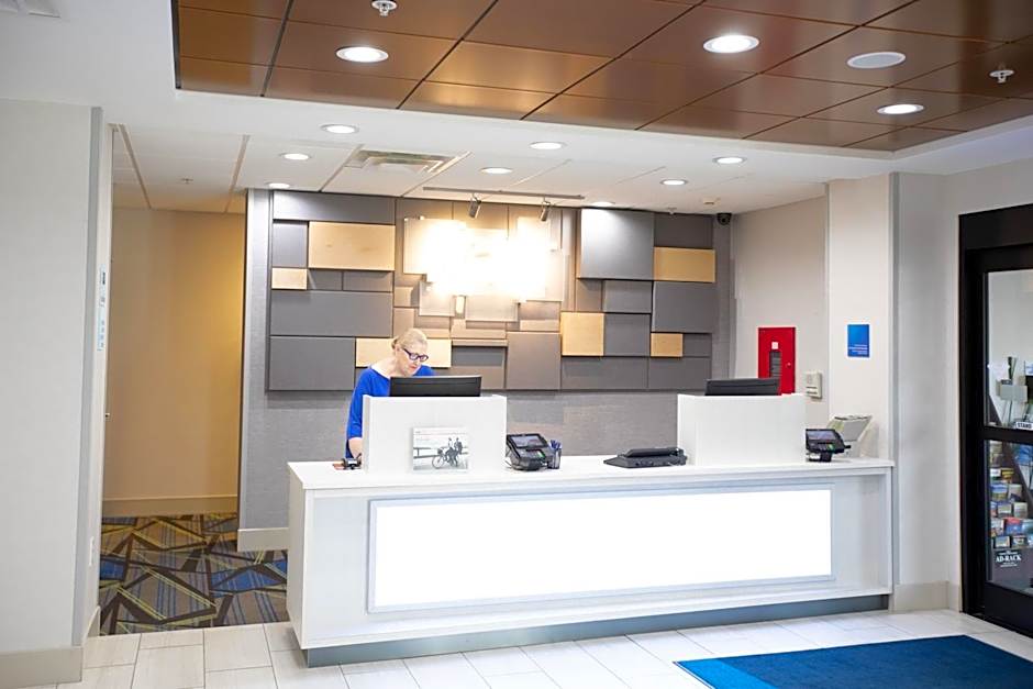 Holiday Inn Express & Suites Knoxville - Farragut by IHG