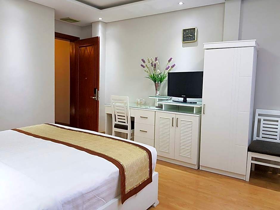 Van Ha Hotel Etown - Nhà Ga T3 Sân Bay TSN
