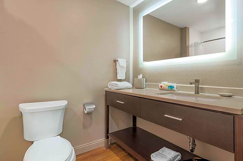 Comfort Inn & Suites Clarksville - Louisville North