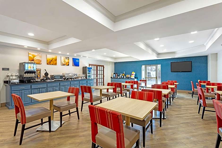 Comfort Suites East Brunswick - South River