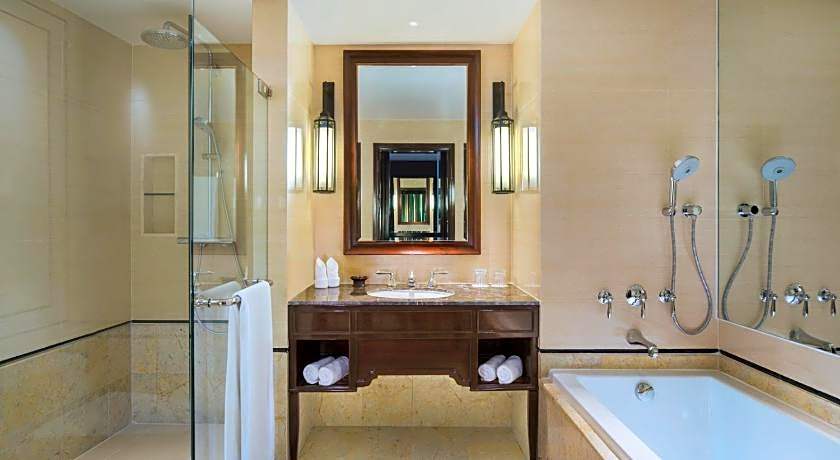 The Athenee Hotel, a Luxury Collection Hotel, Bangkok