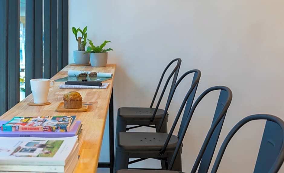 Timber Hostel by ZUZU