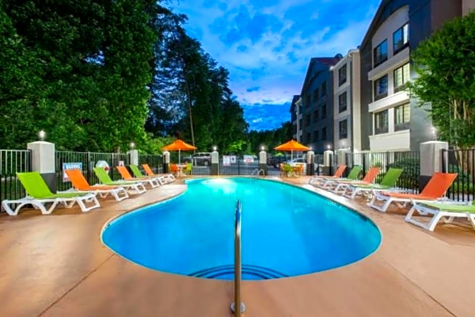 Super 8 by Wyndham Pigeon Forge Dollywood Lane