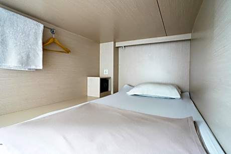 Bed in 6-Bed Mixed Dormitory Room