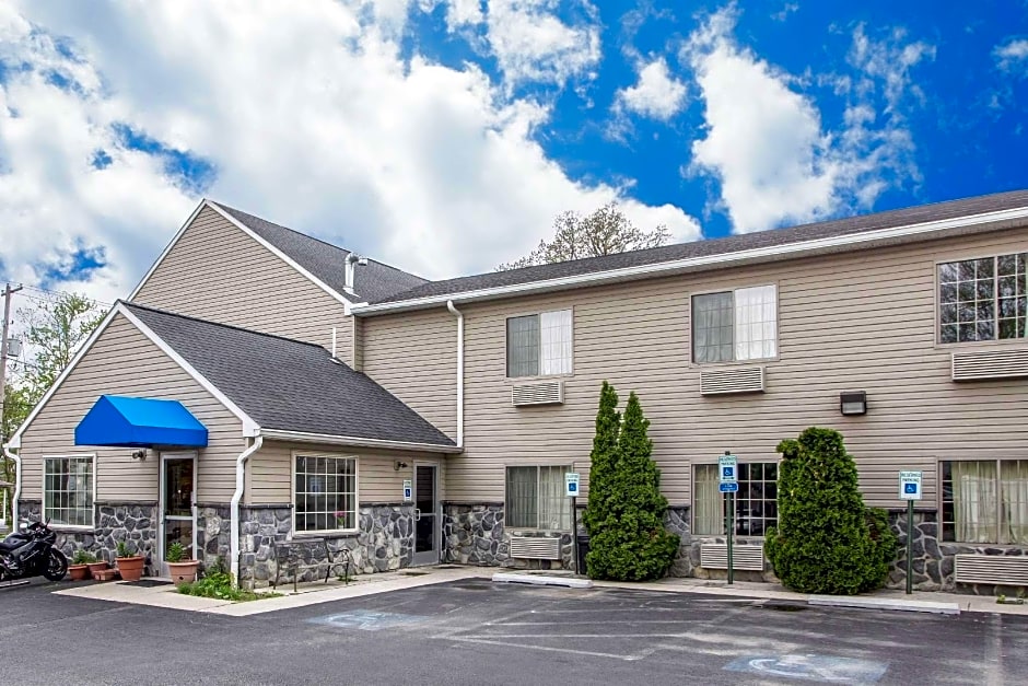 Passport Inn Paradise PA