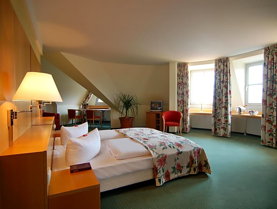 Photo 1 of 1 of Junior Suite