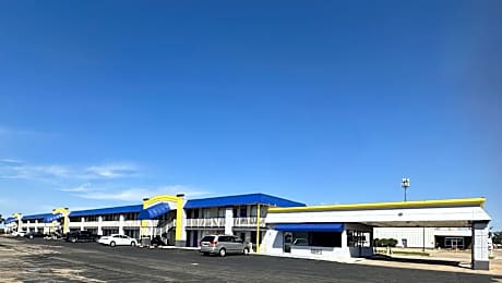 Days Inn by Wyndham Salina South