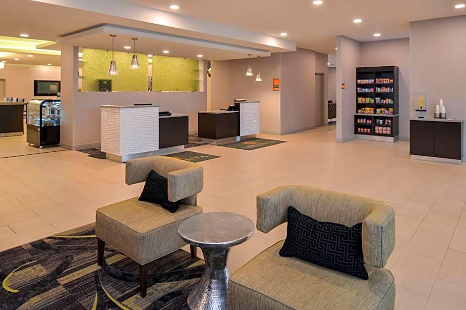 La Quinta Inn & Suites by Wyndham Indianapolis South