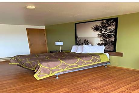 King Room - Non-Smoking