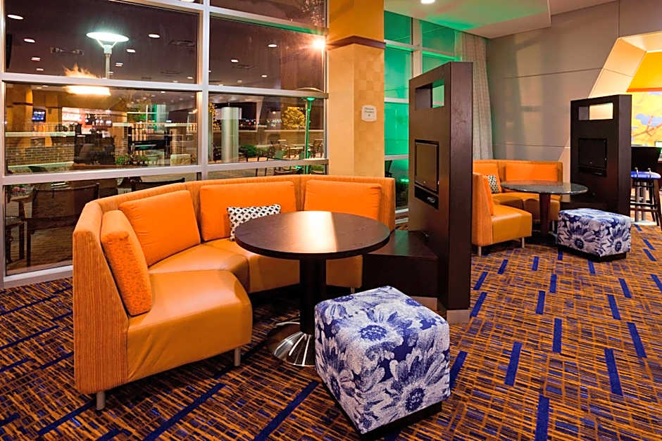 Courtyard by Marriott Minneapolis Maple Grove/Arbor Lakes