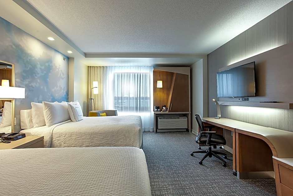 Courtyard by Marriott Montreal West Island/Baie D'Urfe