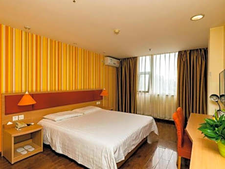 Home Inn Chongqing Nanping Pedestrian Street Branch