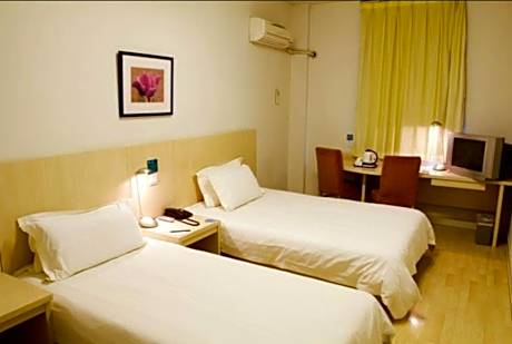 Standard Twin Room C