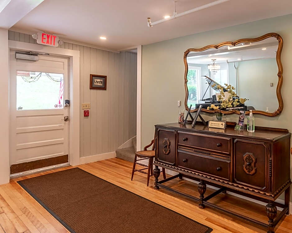 Cranmore Mountain Lodge Bed & Breakfast