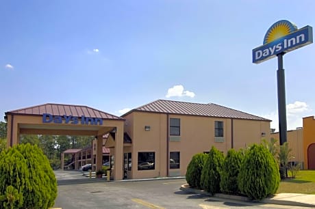 Days Inn by Wyndham Bainbridge