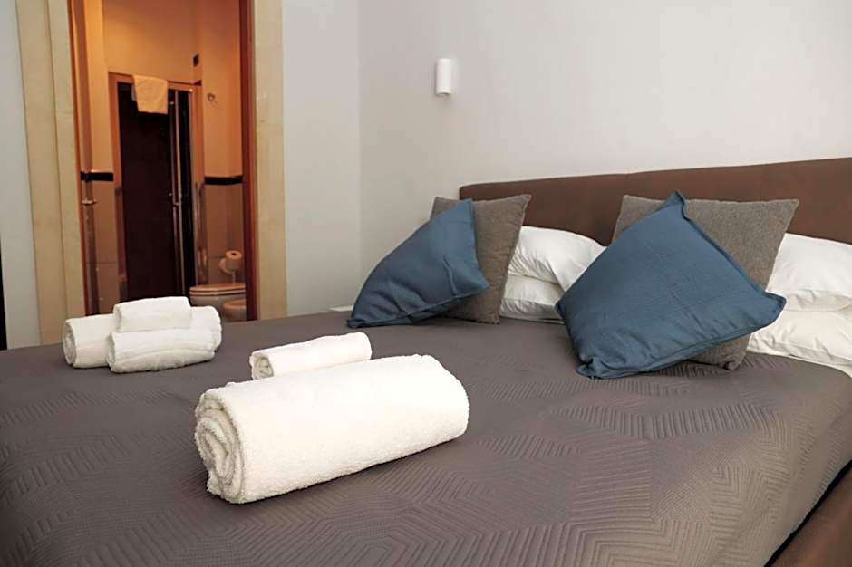 Cardinal Vatican Inn