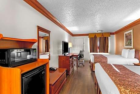 2 Queen Beds No-Smoking Room