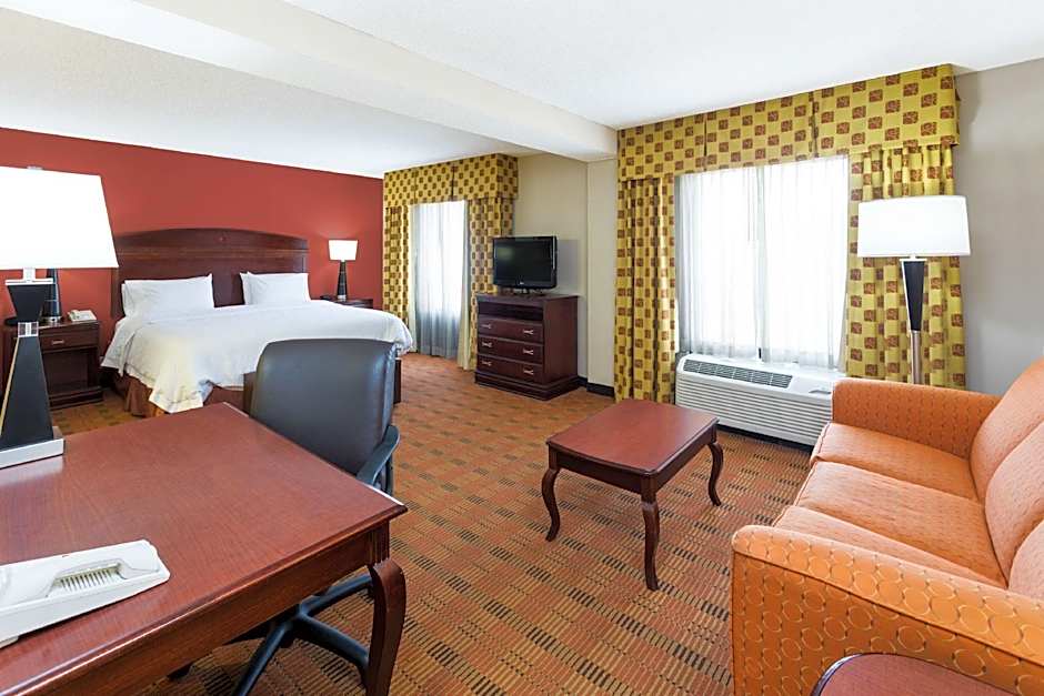 Photo 1 of 4 of Studio 1 King Bed, Mobility Accessible, Bathtub