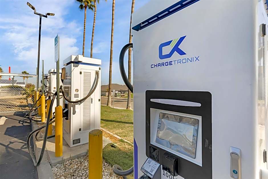 Best Western Kettleman City Inn & Suites