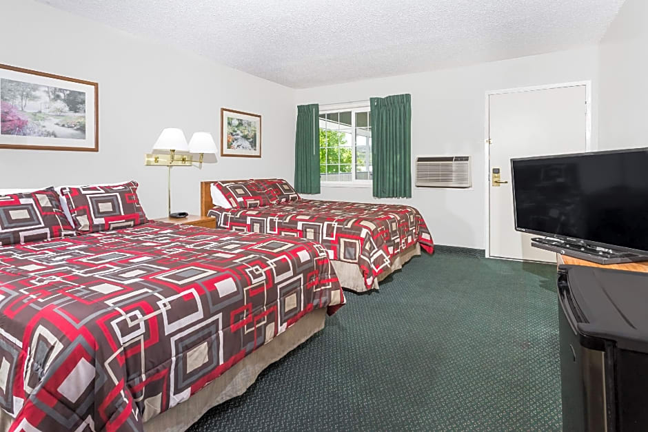 Travelodge by Wyndham Grants Pass