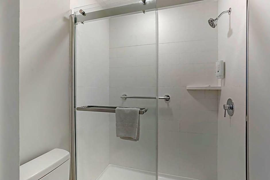 Quality Inn Smoketown - Lancaster Area