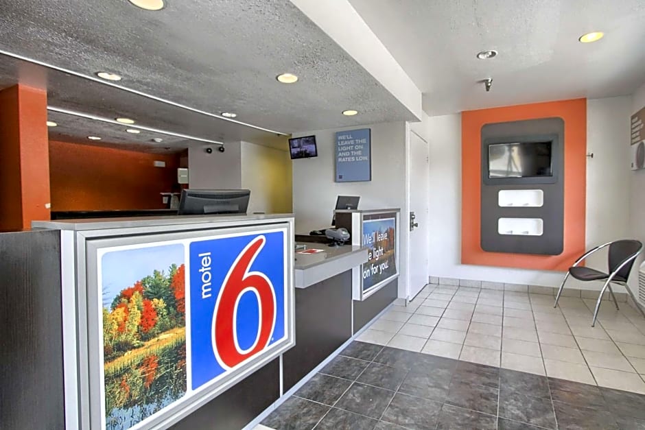 Motel 6-New Cumberland, PA - Harrisburg - Hershey South