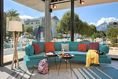 Family Mountain View, Guest room, 1 Queen, Sofa bed, Mountain view