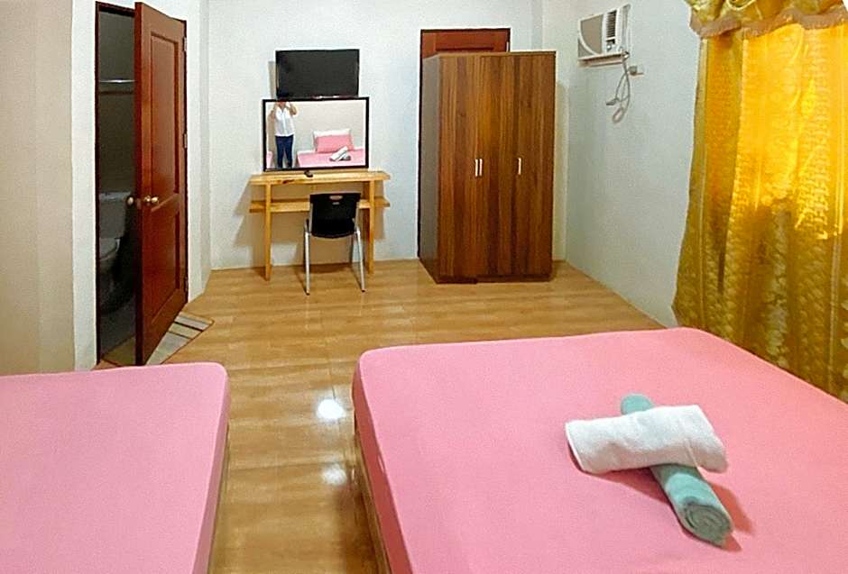 RedDoorz @ 4ks Pension House Bogo City Cebu