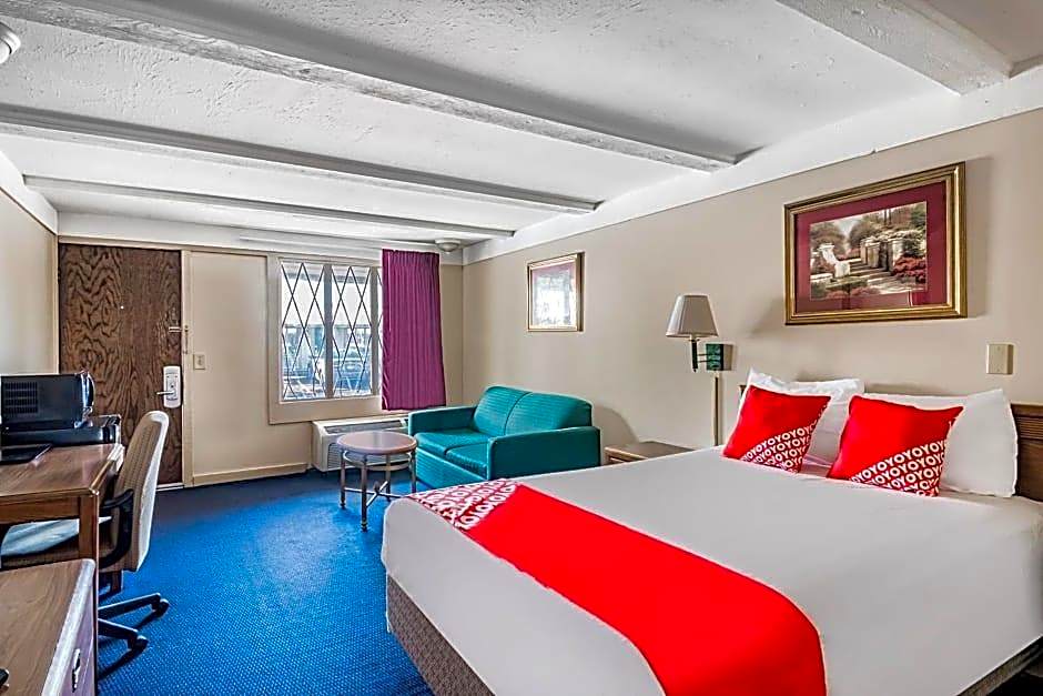 OYO Hotel Wadsworth OH I-76