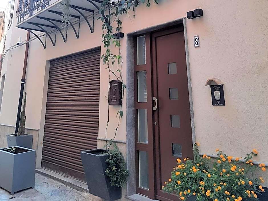 San Francesco Rooms and Apartment with Terrace in Palermo Locazione Turistica