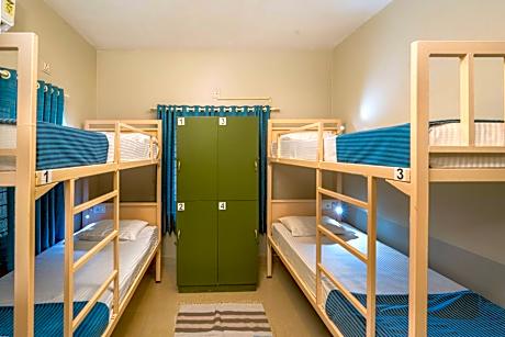 Bed in 4-Bed Mixed Dormitory Room