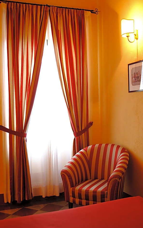 Il Chiostro Del Carmine