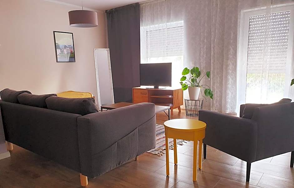 Zdjęcie 1 z 12 — Apartment, Garden View