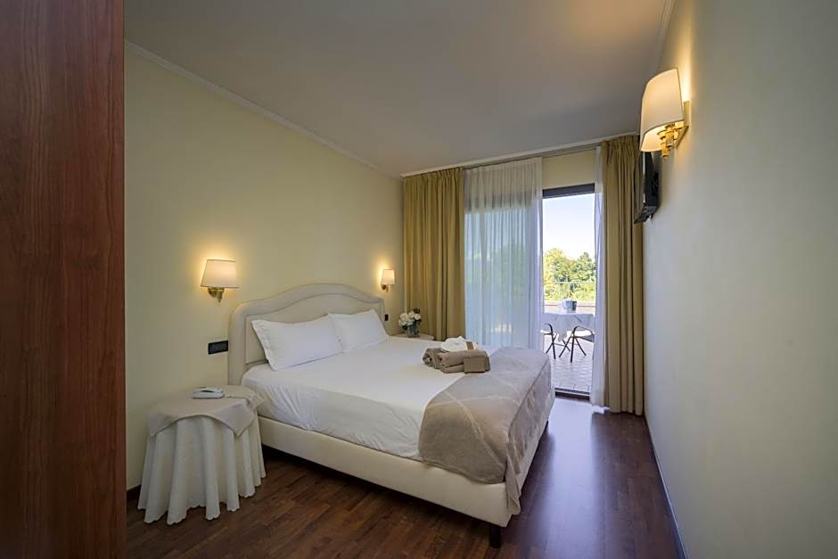 Admiral Hotel Villa Erme