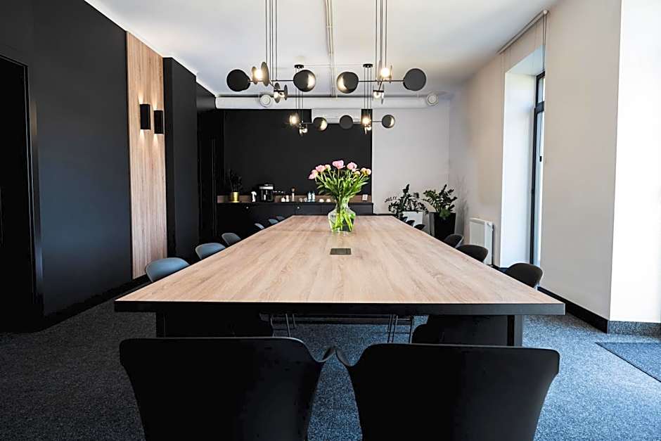 VANTA Business Center