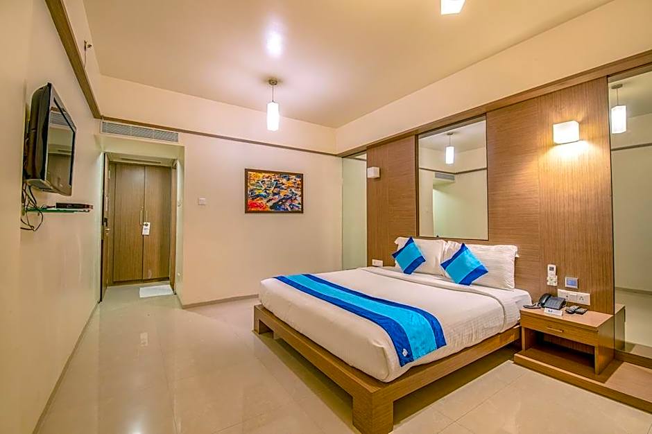 Ivy Studios Hotel Near Pune Airport
