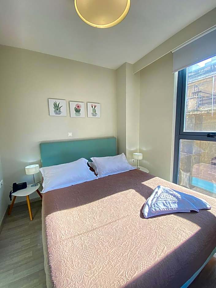 Tins Hotel City - Athens