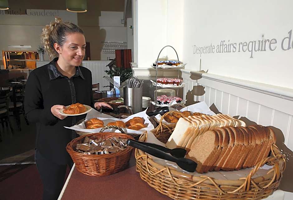 Royal Maritime Hotel