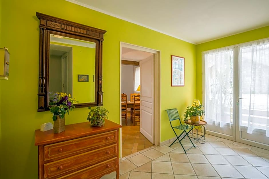 Gîte de groupe 15 à 19p, parc, salle de réception - CHAMBRES D'HOTES en semaine