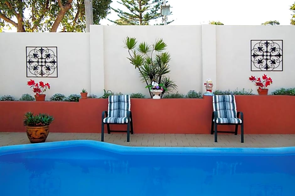 The Spanish Guesthouse, Private Rooms