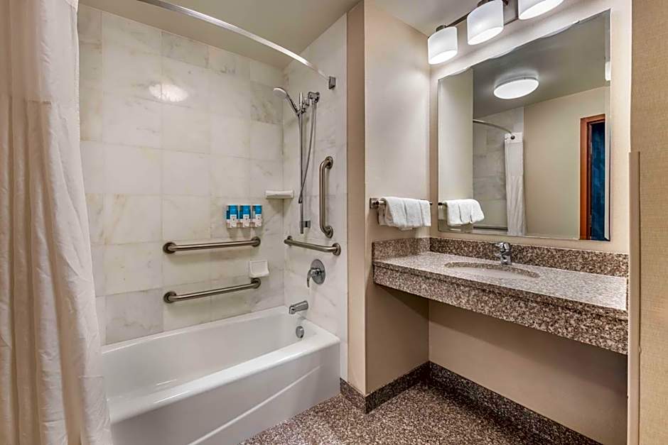 Drury Inn & Suites Valdosta