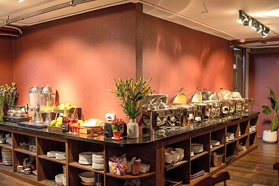 Asian Ruby Hotel & Spa