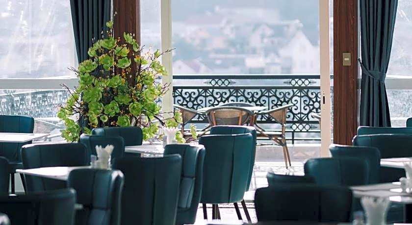 Nature Hotel - Pham Hong Thai